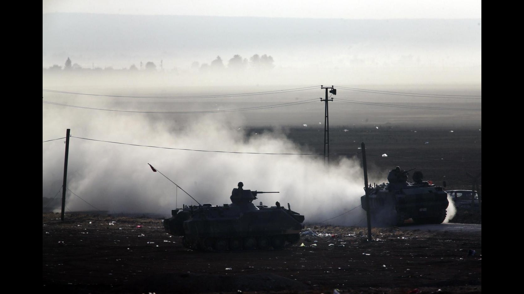 Isil, funerali di 2 combattenti curdi morti in lotta per Kobani