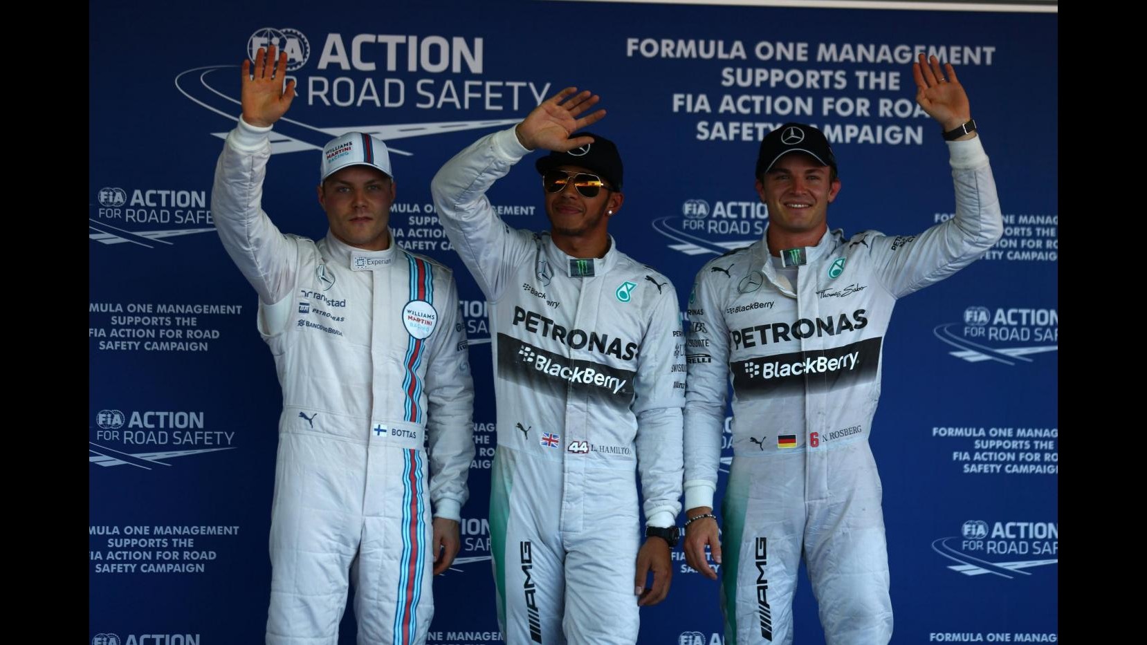 F1, Gp Russia: Hamilton in pole davanti a Rosberg, Ferrari in quarta fila