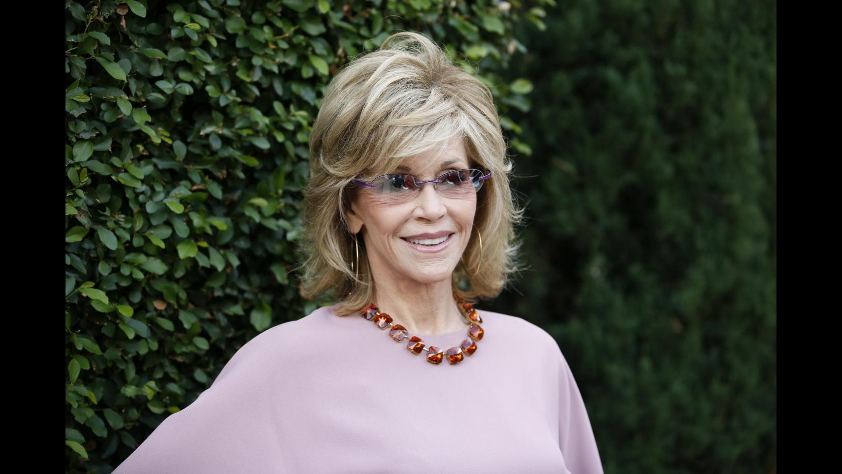 Jane Fonda galante con Jennifer Lopez: Mi piace mentalmente e fisicamente