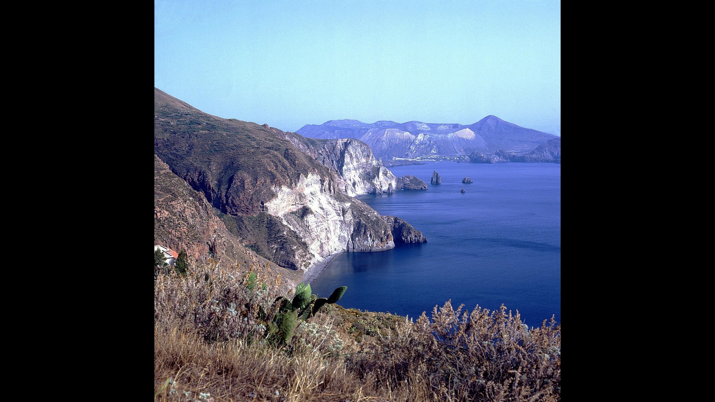 Terremoti, scossa magnitudo 4.3 al largo delle Eolie