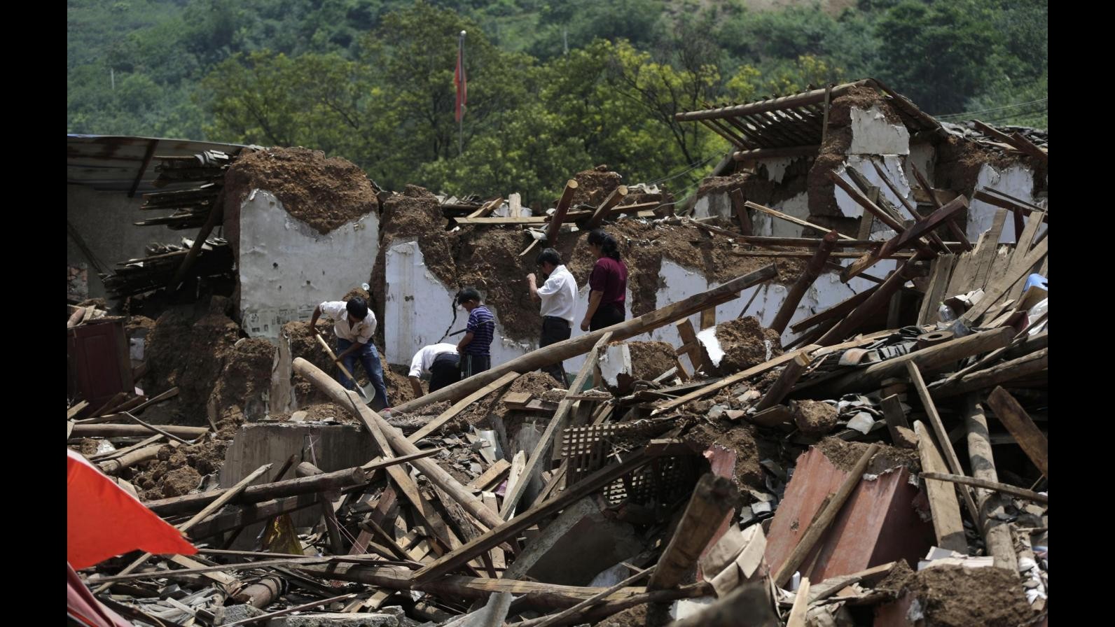 Cina, terremoto di magnitudo 6.6 nello Yunnan: 1 morto, 19 feriti