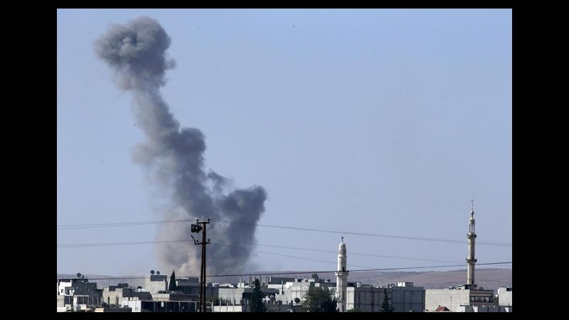 Siria, Erdogan: Kobani sta per cadere, attacchi aerei non bastano