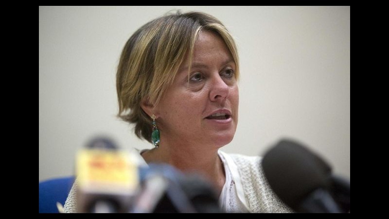 Ebola, Lorenzin: Niente allarmismi ma serve seguire indicazioni Oms
