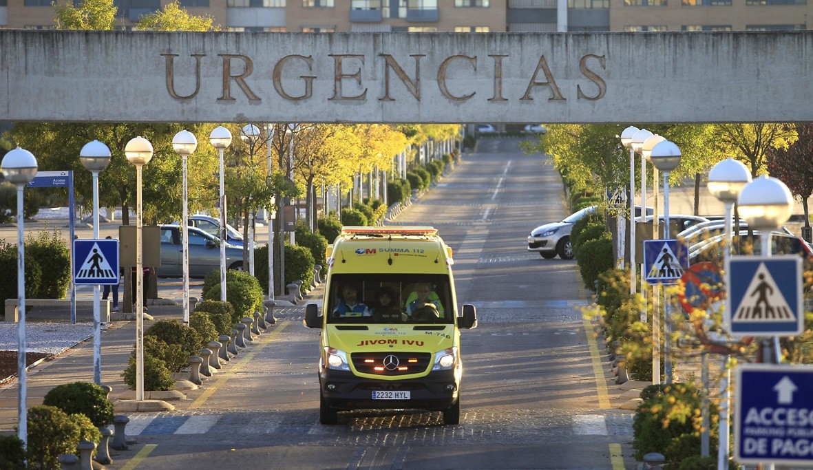 Ebola, medici: Unico sintomo donna contagiata a Madrid era febbre