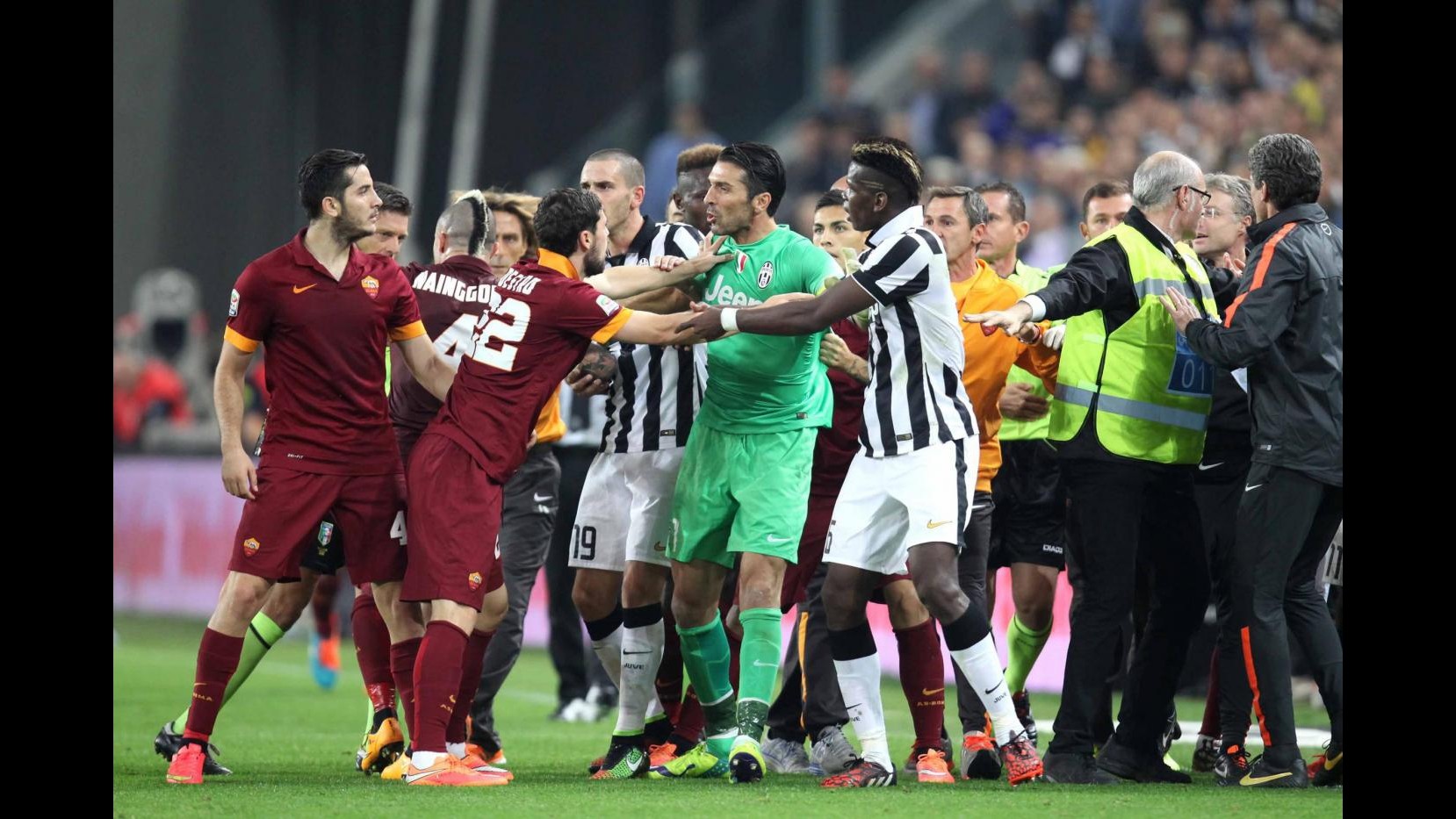 Juve-Roma, day after al veleno. Garcia: Gara che fa male al calcio. Tavecchio: Abbassare toni