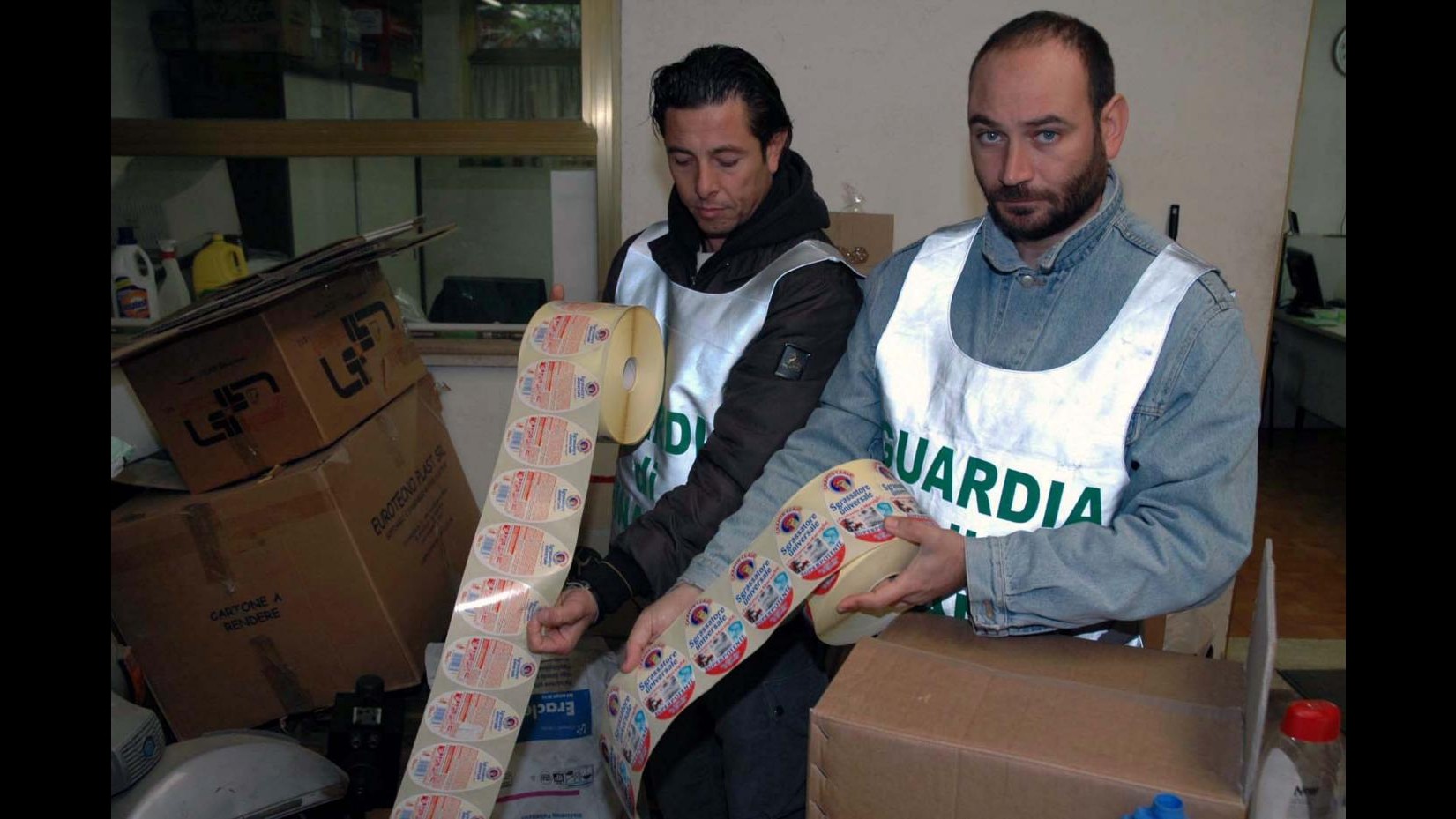 Contraffazione, Coldiretti: Allarme souvenir, a tavola vale 1 miliardo