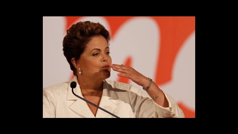 Brasile, presidenziali: Rousseff e Aecio Neves al ballottaggio