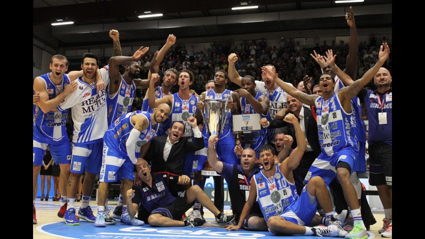 Basket, Sassari vince la Supercoppa: Milano ko in finale 96-88