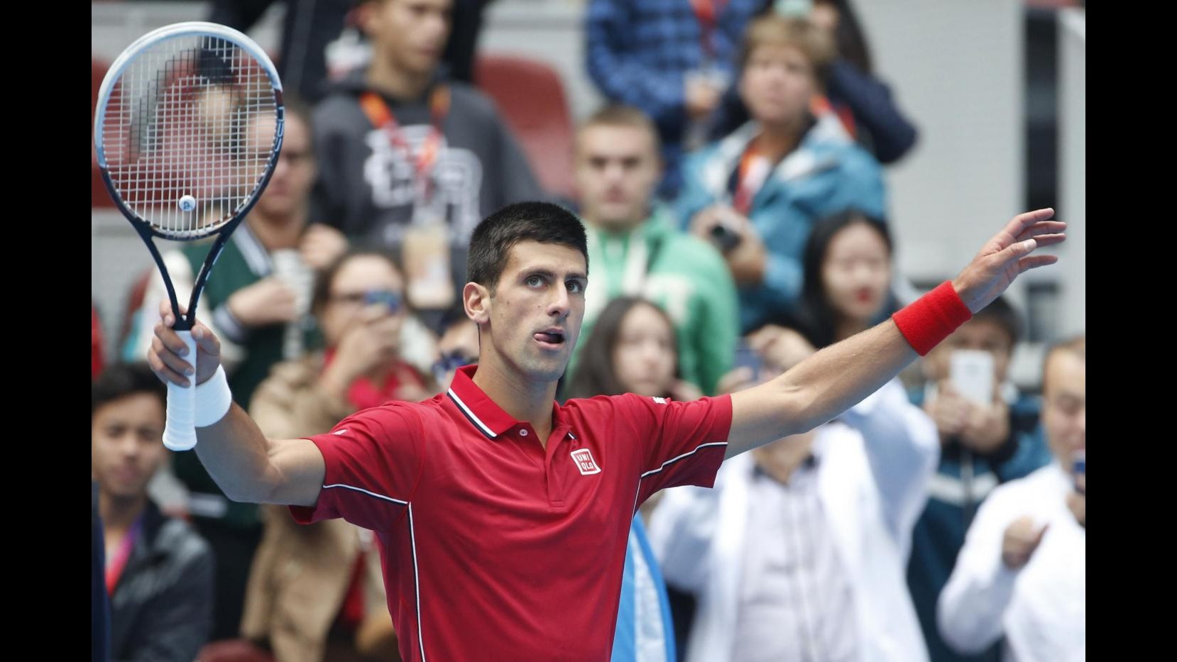 Tennis, Djokovic trionfa a Pechino: Berdych travolto in due set