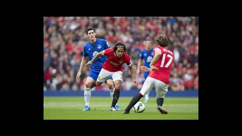 Premier League, United doma Everton. Scintille Mou-Wenger, Chelsea batte Arsenal