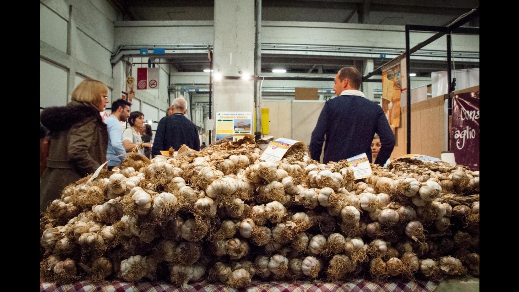 Torino, truffa al Salone del gusto: denunciati marito e moglie