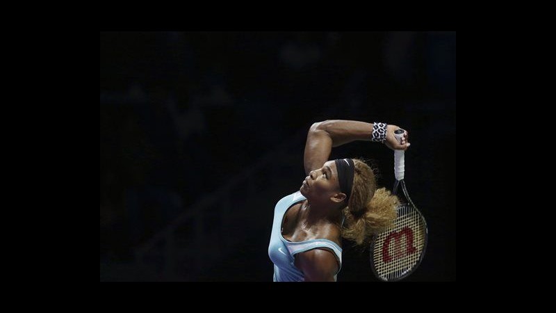 Tennis, Serena Williams vince Wta Finals per la quinta volta: Halep travolta in finale