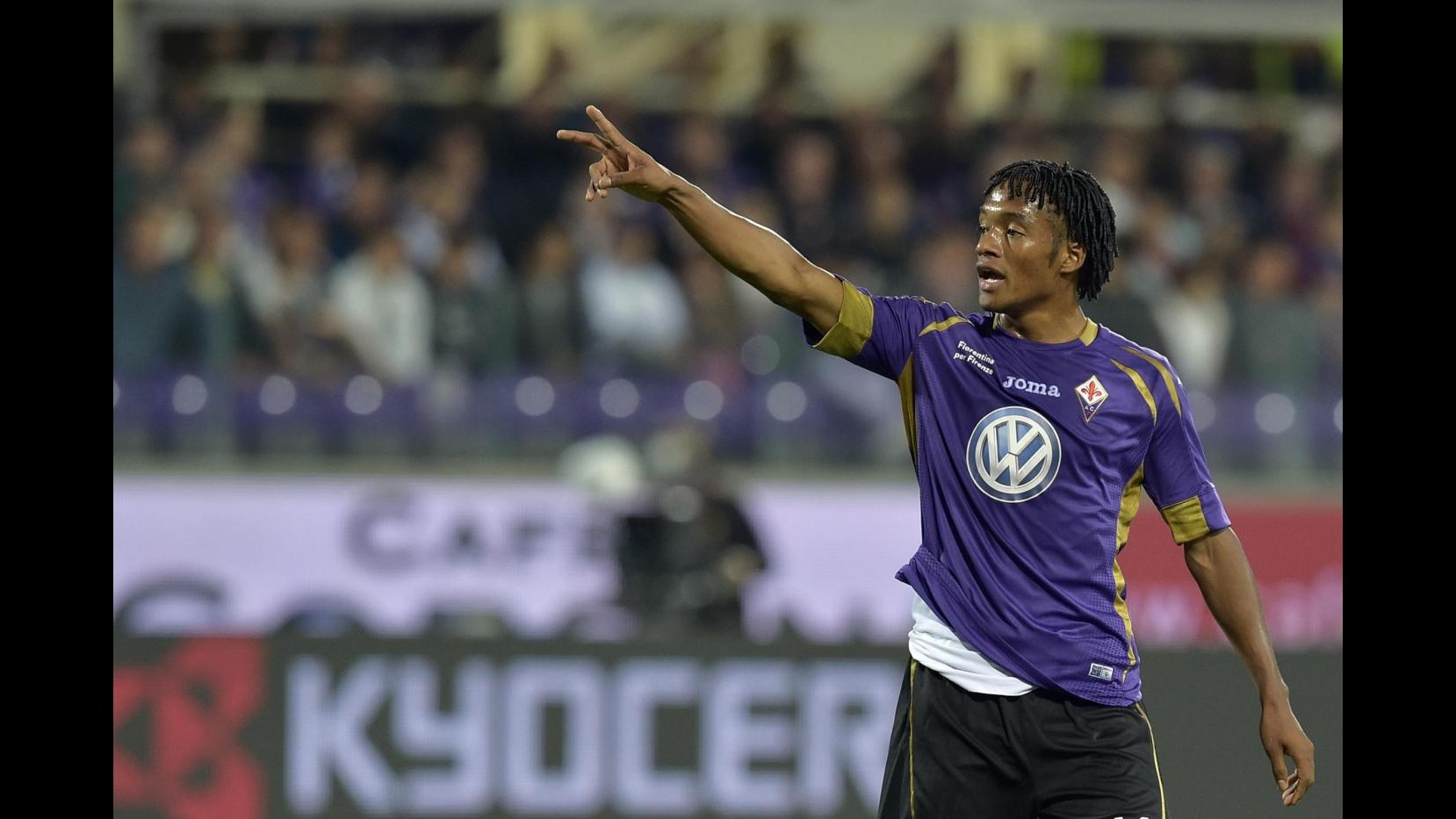 Fiorentina, Cuadrado rinnova fino al 2019: Sono felice