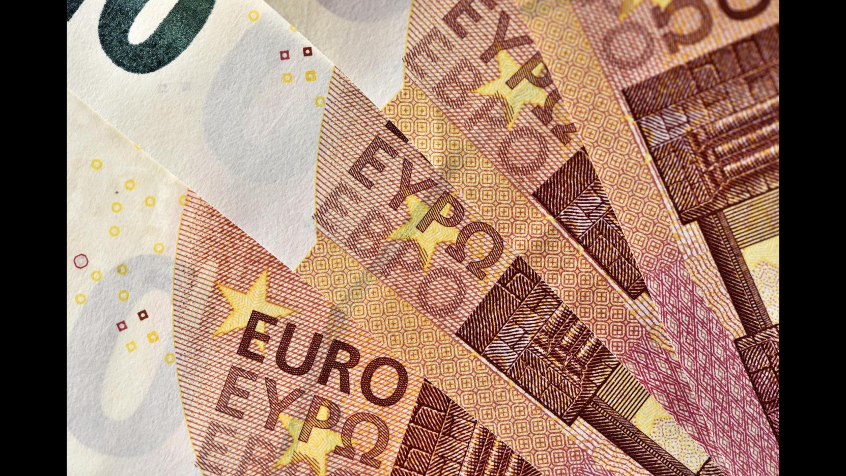 Lavoro, Istat: Salari ancora fermi a settembre, su anno +1,1%