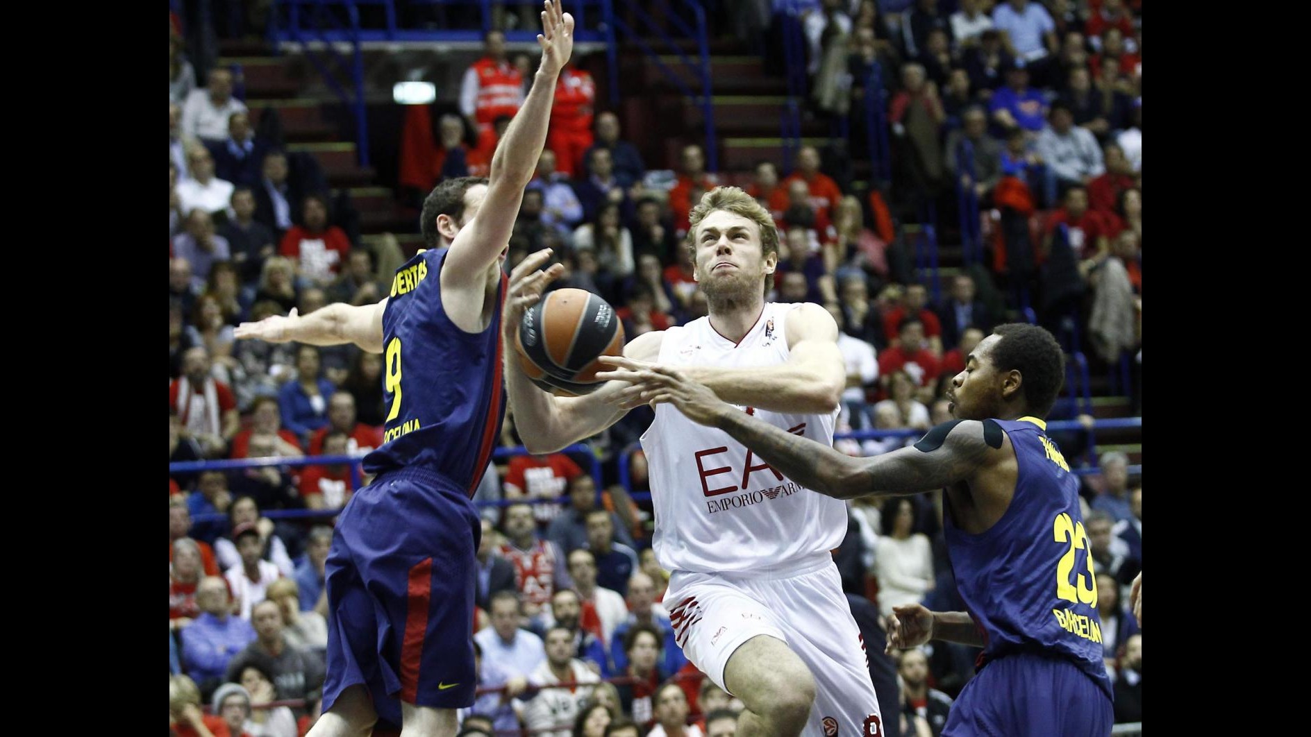 Basket, Eurolega: Milano ko in casa contro corazzata Barcellona 63-78