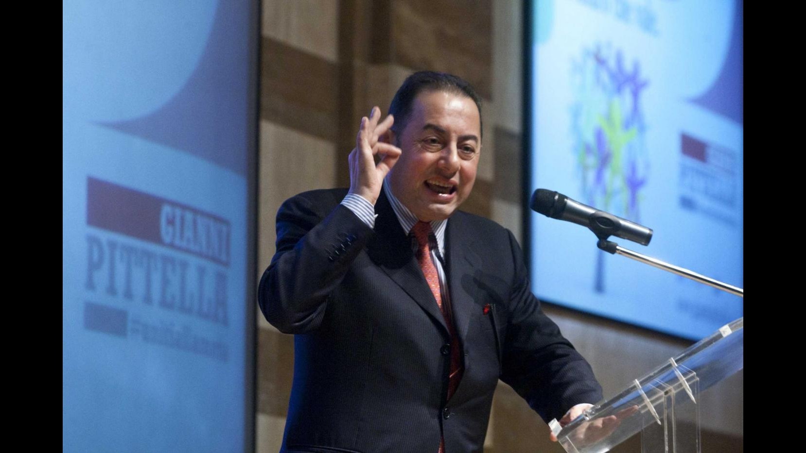 Ue, Pittella: M5S con monarchico polacco per status finanziario