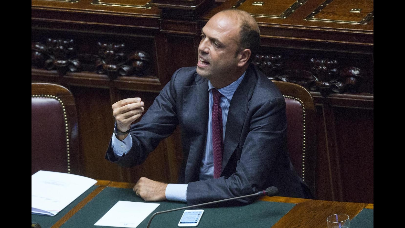 Immigrazione, Alfano: Accuse Lega? Anche Maroni aveva accolto migranti