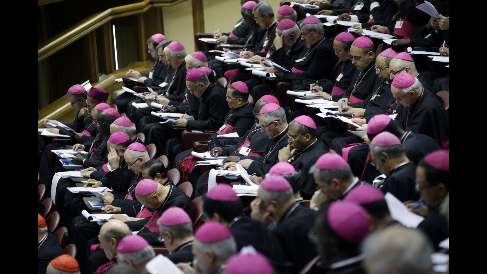 Vaticano, Sinodo: Riflessione su sacramenti a divorziati risposati