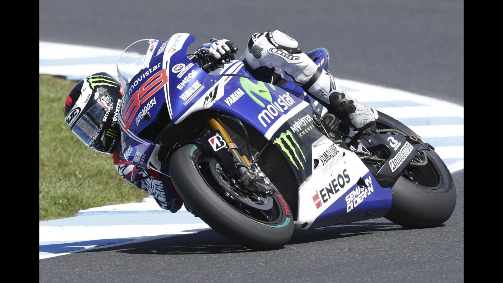 MotoGp, Lorenzo: Non mi aspettavo caduta ma per fortuna sto bene
