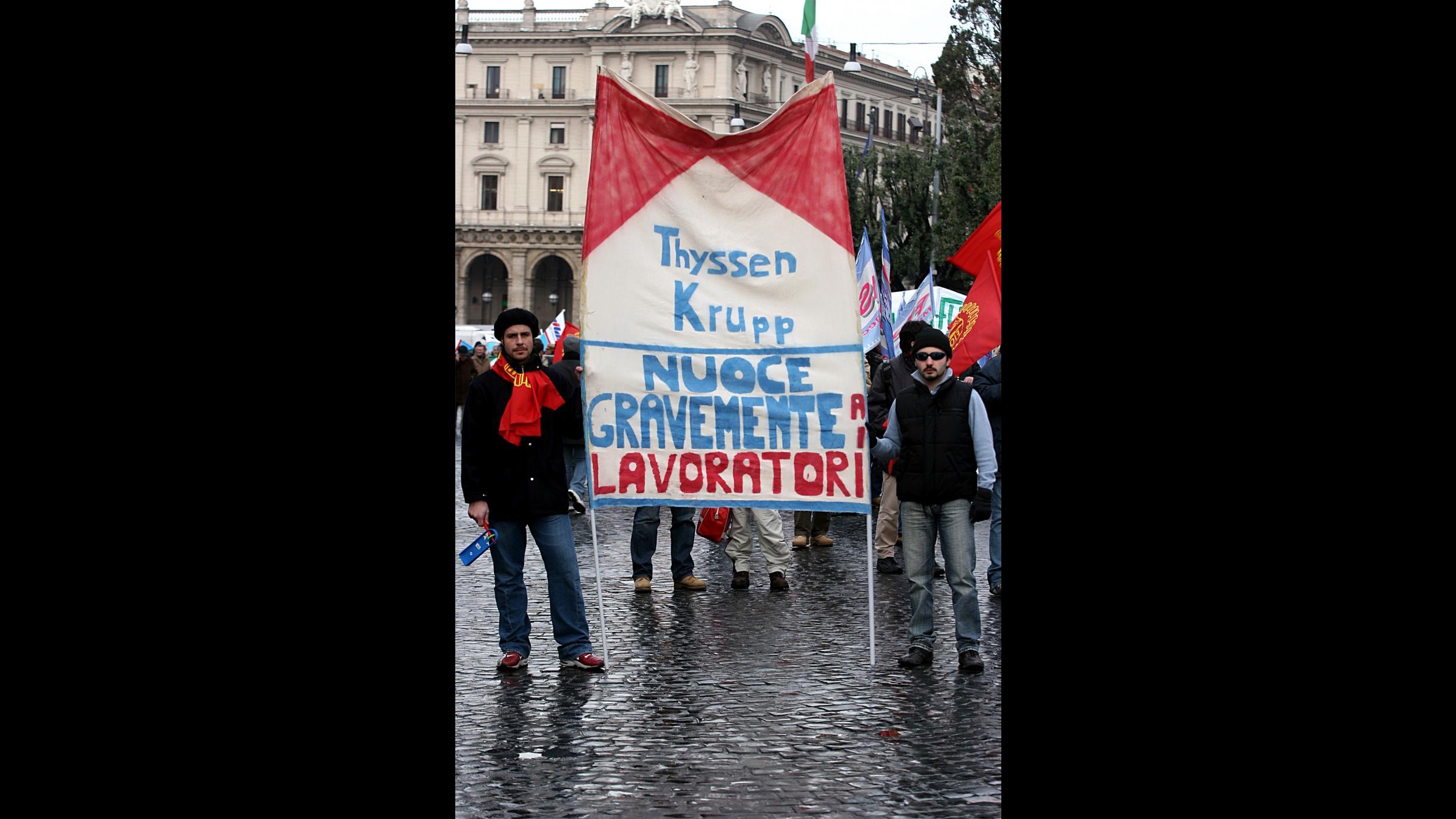 Manifestazione lavoratori siderurgia a Terni. Fismic: Governo inerte