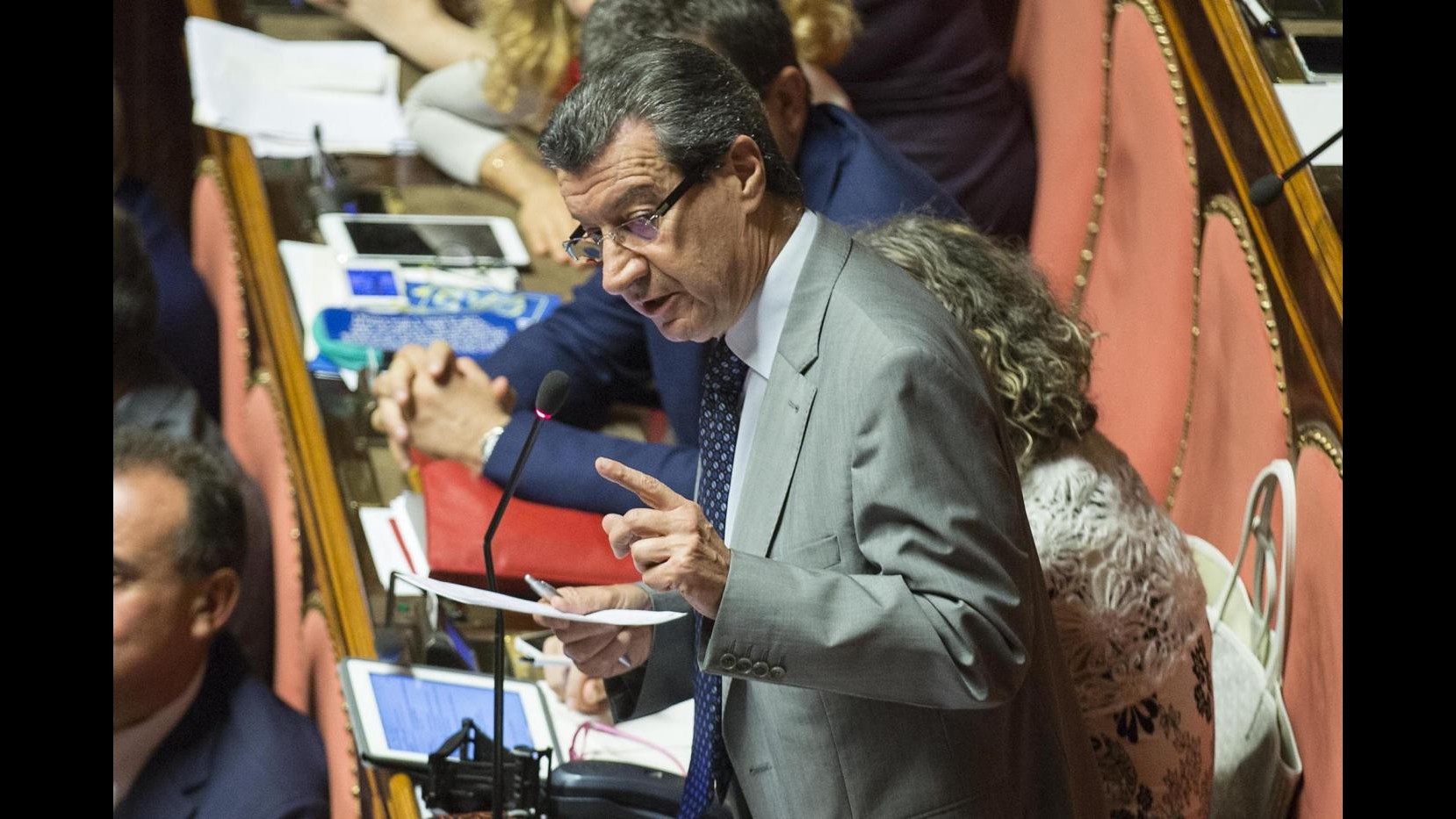 Parlamento, Chiti (Pd): Presidenti Camere aiutino sblocco situazione