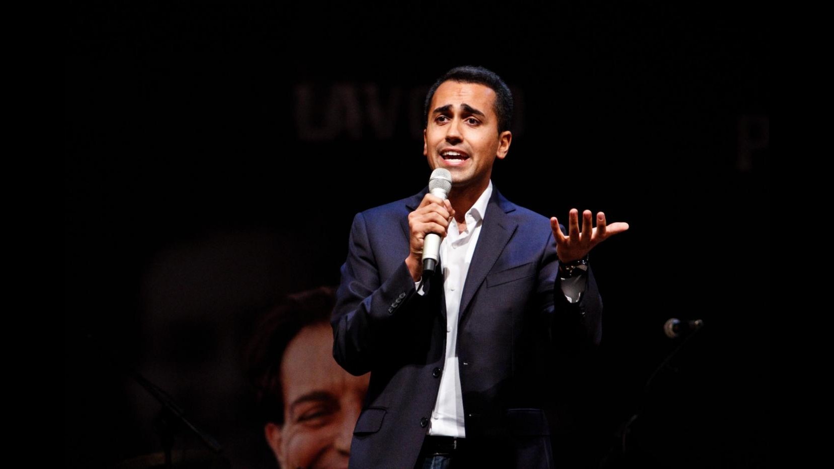 Di Maio(M5S): Renzi ha lo spread fra parole e fatti, vuole andare al voto