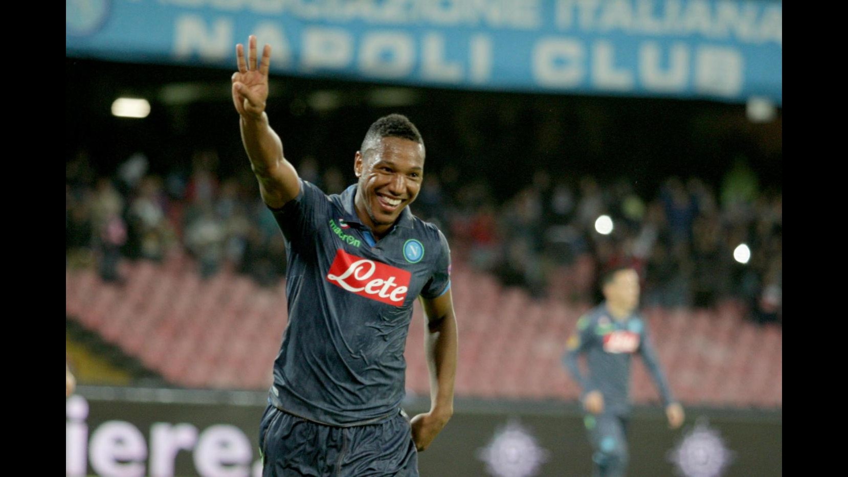 Europa League: tripletta De Guzman, Napoli travolge Young Boys al San Paolo