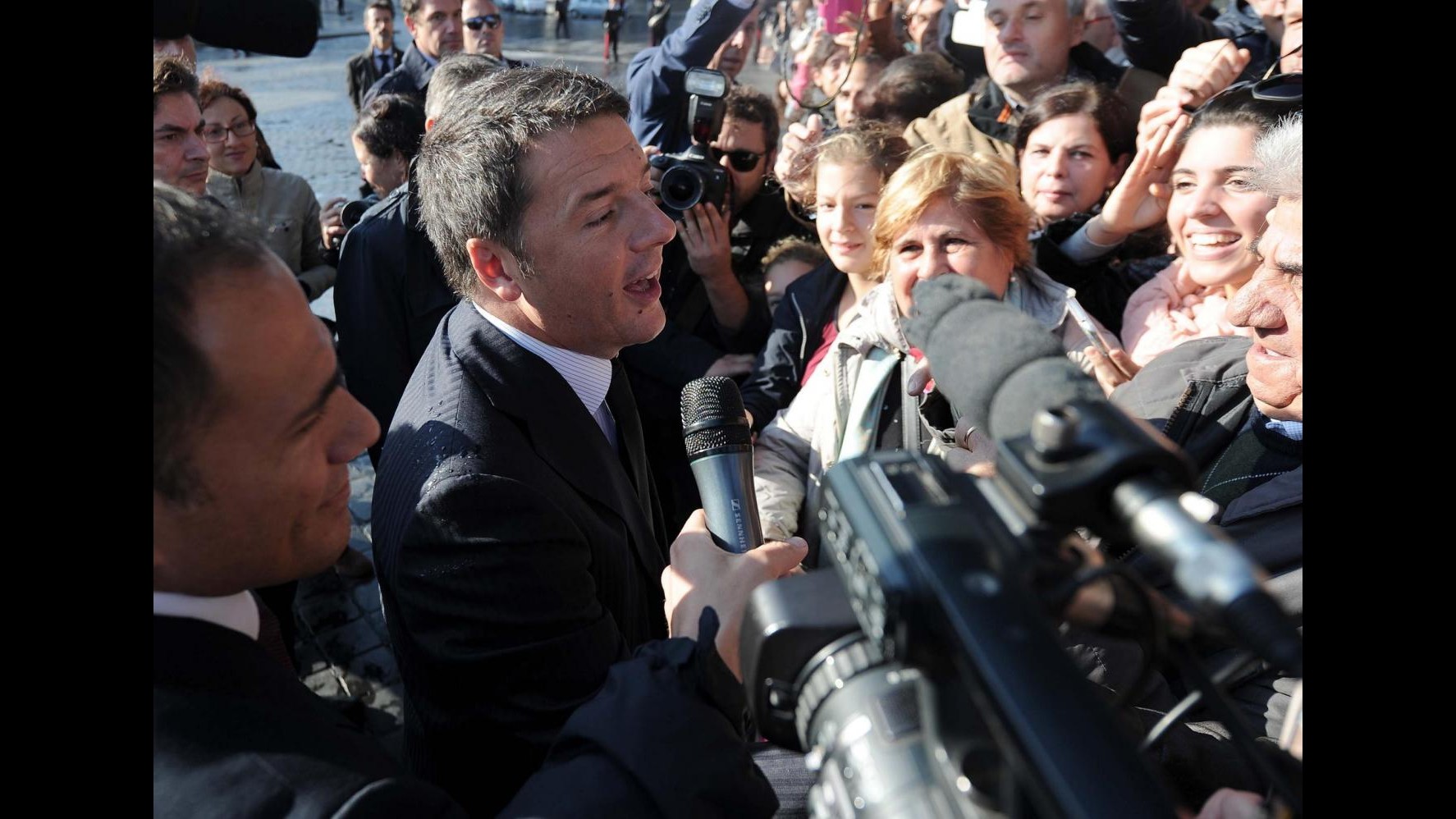 Ue, Renzi: Stop burocrazia, più investimenti e fuori da patto stabilità