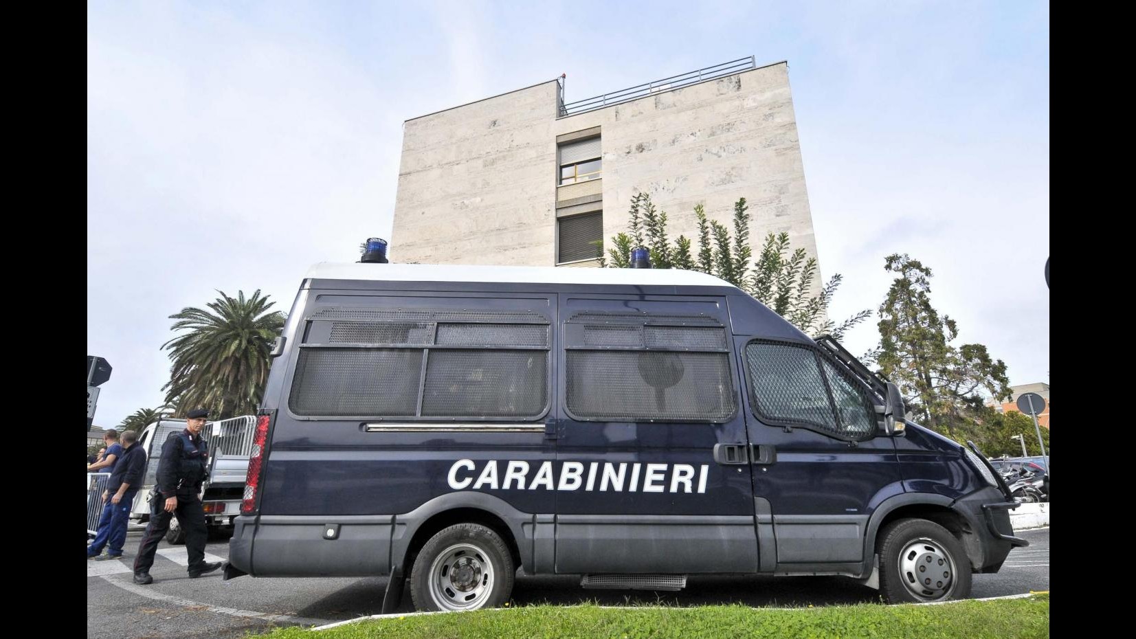 Sassari, informazioni ad agenzia funebre: arrestati due dipendenti Asl