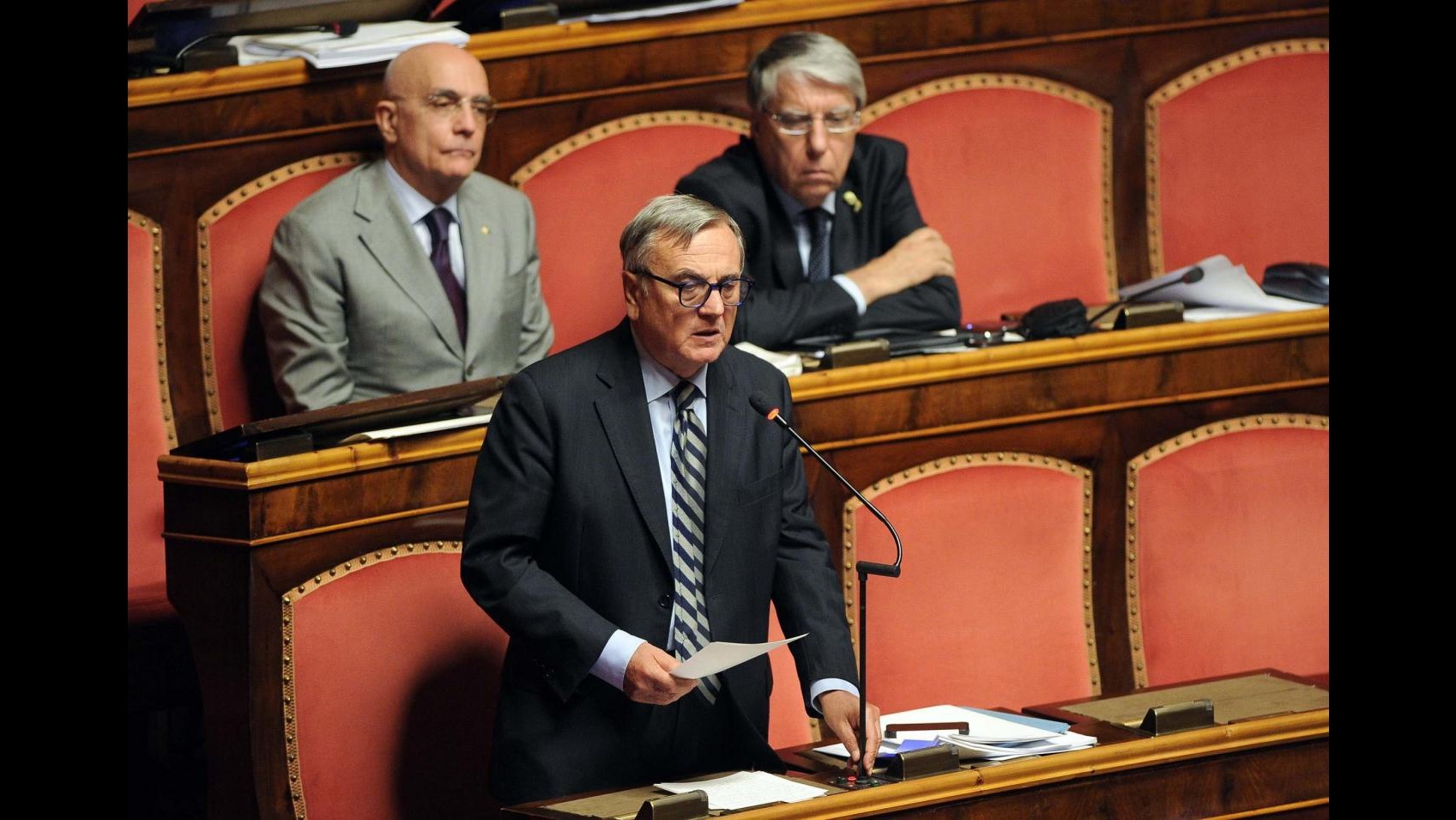 Sacconi: Asse Pd-M5S su responsabilità civile, rischio maggioranza