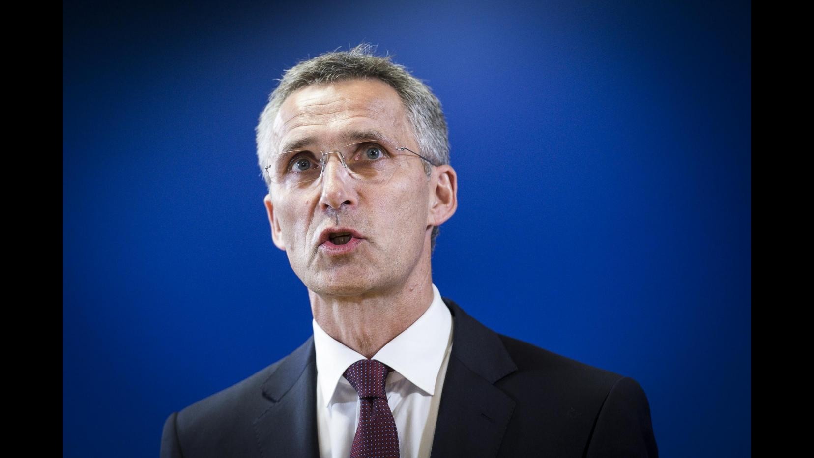 Ucraina, Stoltenberg: Russia continua a sostenere separatisti