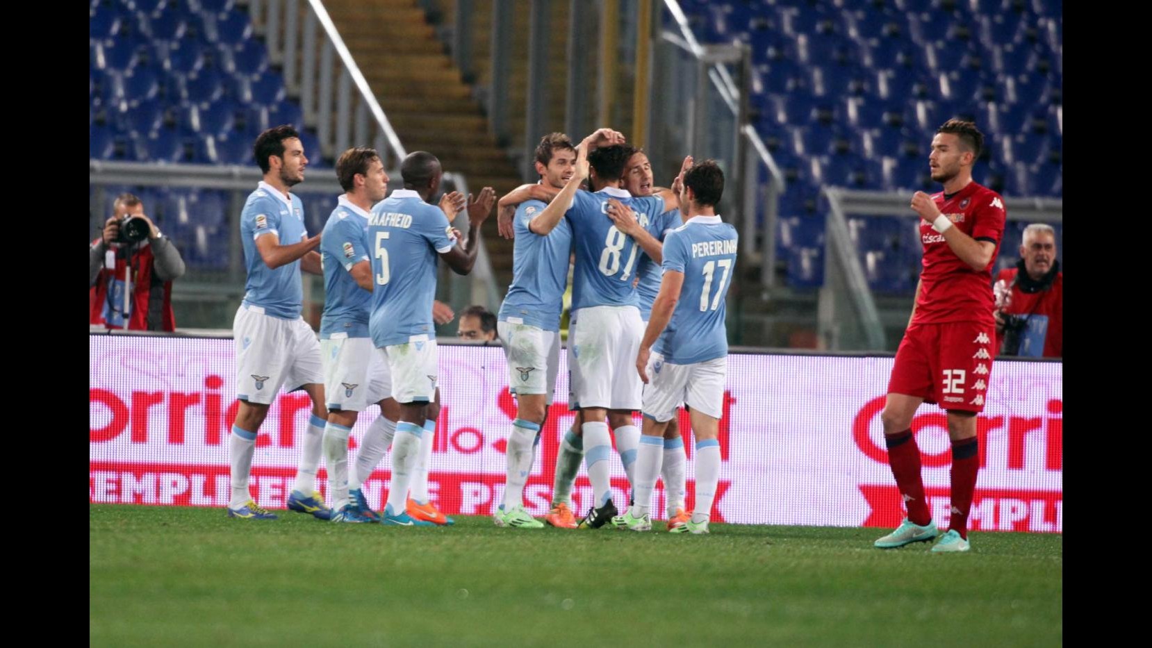 Serie A, Lazio cala poker al Cagliari ed aggancia Sampdoria al terzo posto