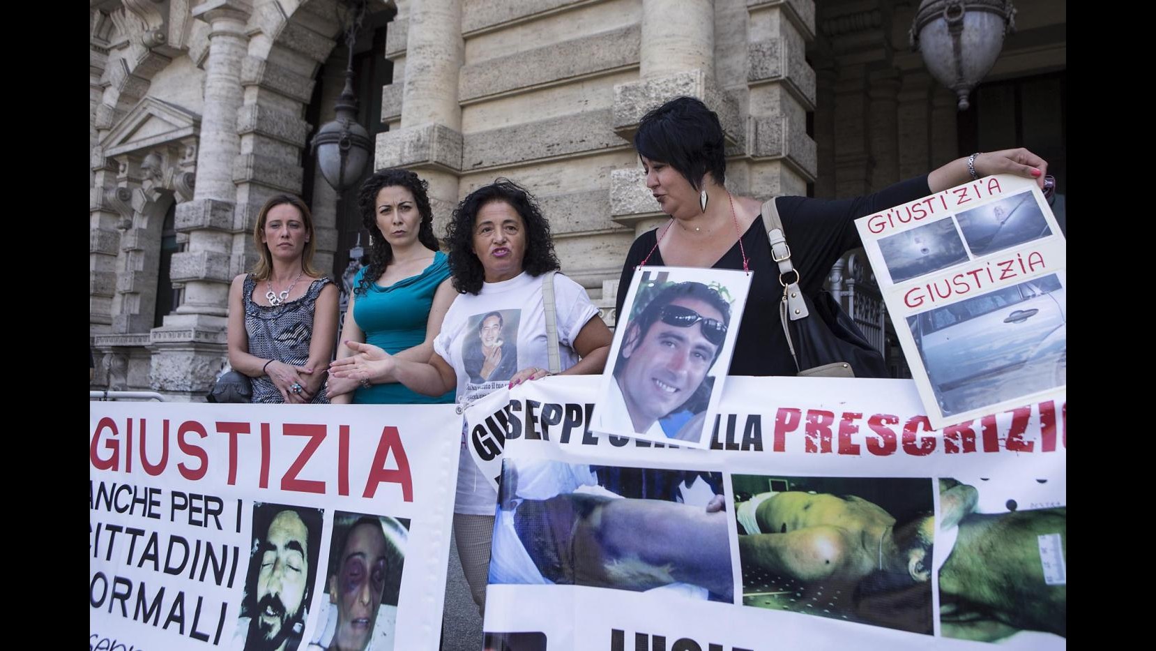 Caso Cucchi, il padre: E’ una storia semplice, l’hanno mistificata
