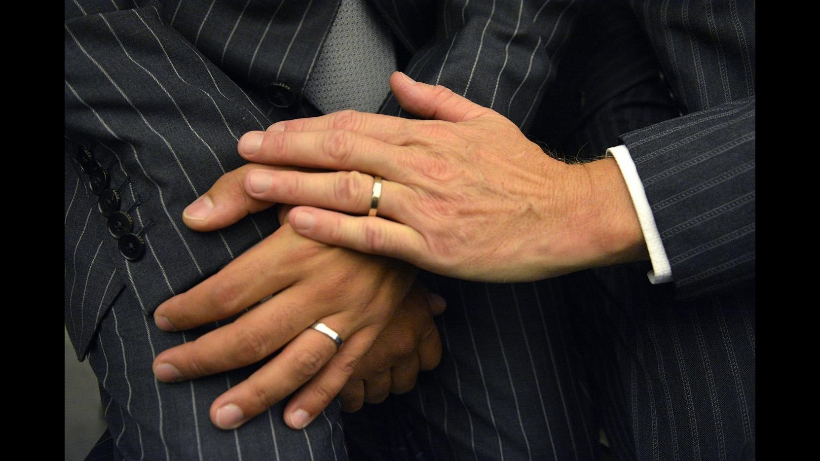 Bologna, il prefetto annulla trascrizioni matrimoni gay