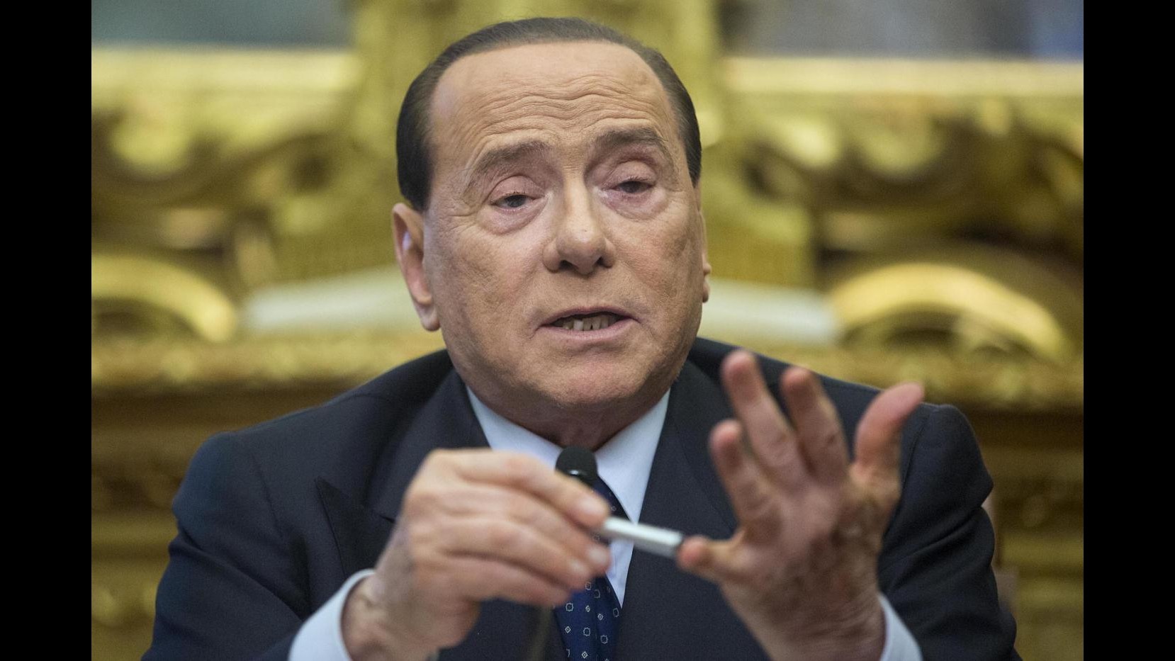 Ue, Berlusconi: Italia nell’euro solo a tre condizioni