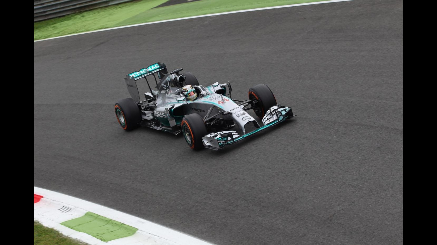 F1, Gp Usa: Mercedes dominano le libere, Alonso 3°. Vettel partirà dalla pit lane