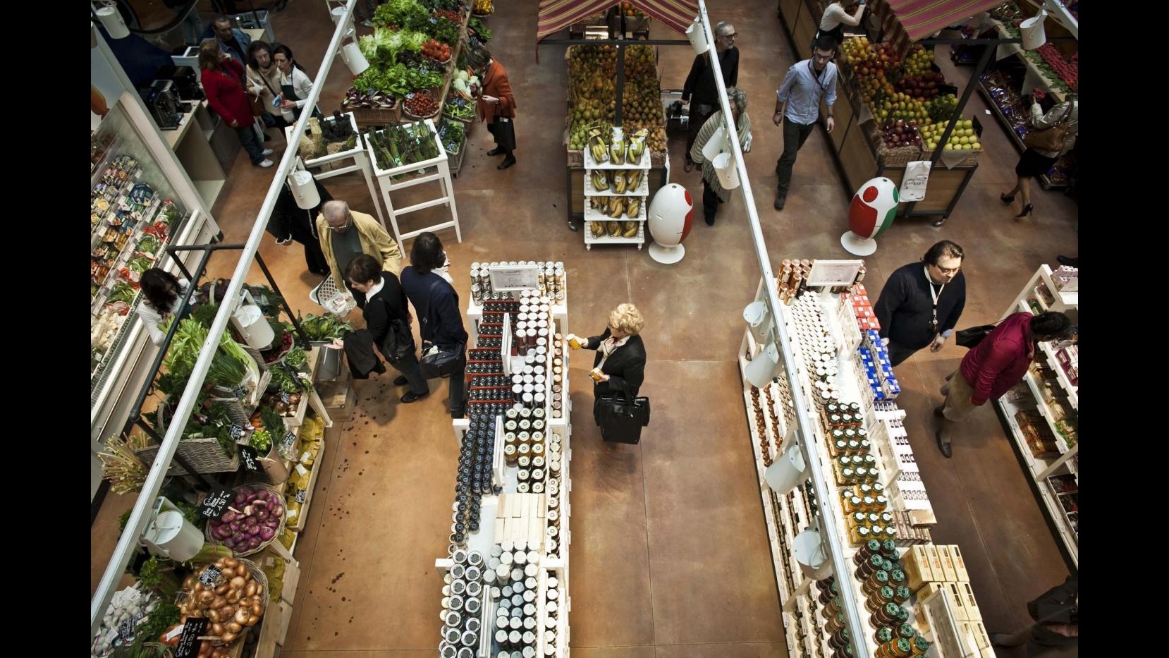 Roma, lite nelle cucine di Eataly: dipendente accoltella cuoco