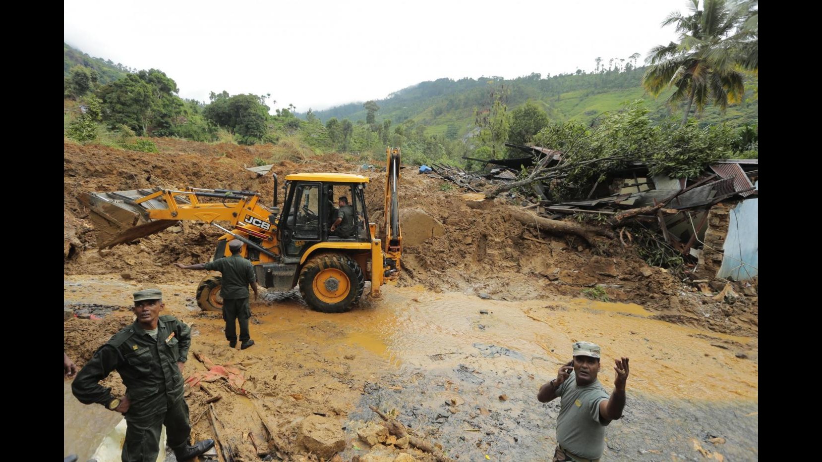 Sri Lanka, niente sopravvissuti dopo frana in piantagione tè