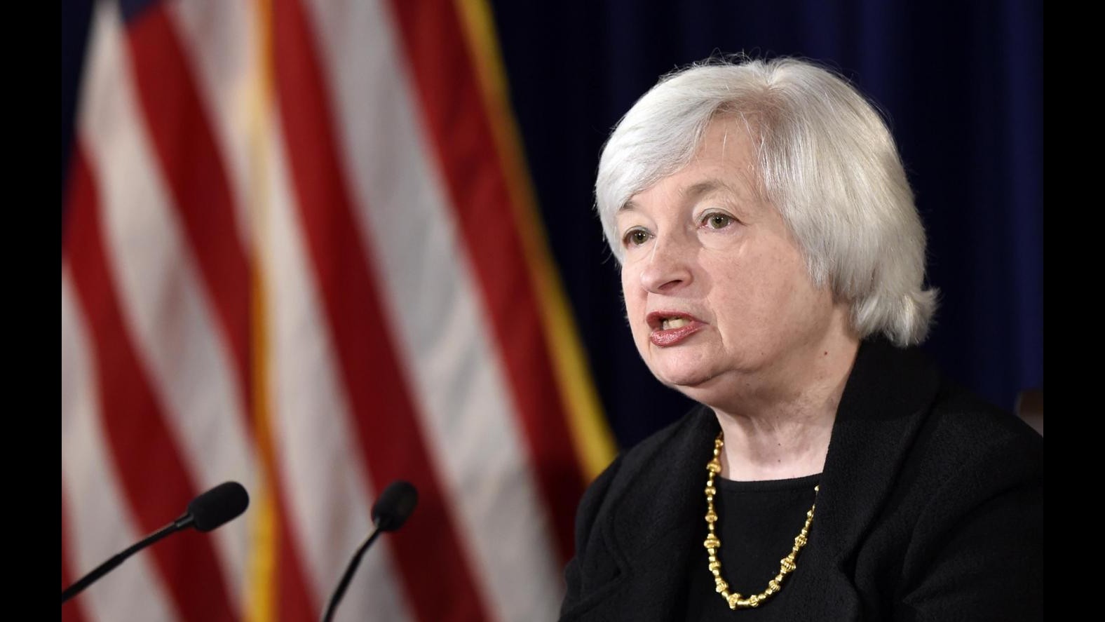 Fed chiude programma quantitative easing, lascia tassi a minimo storico
