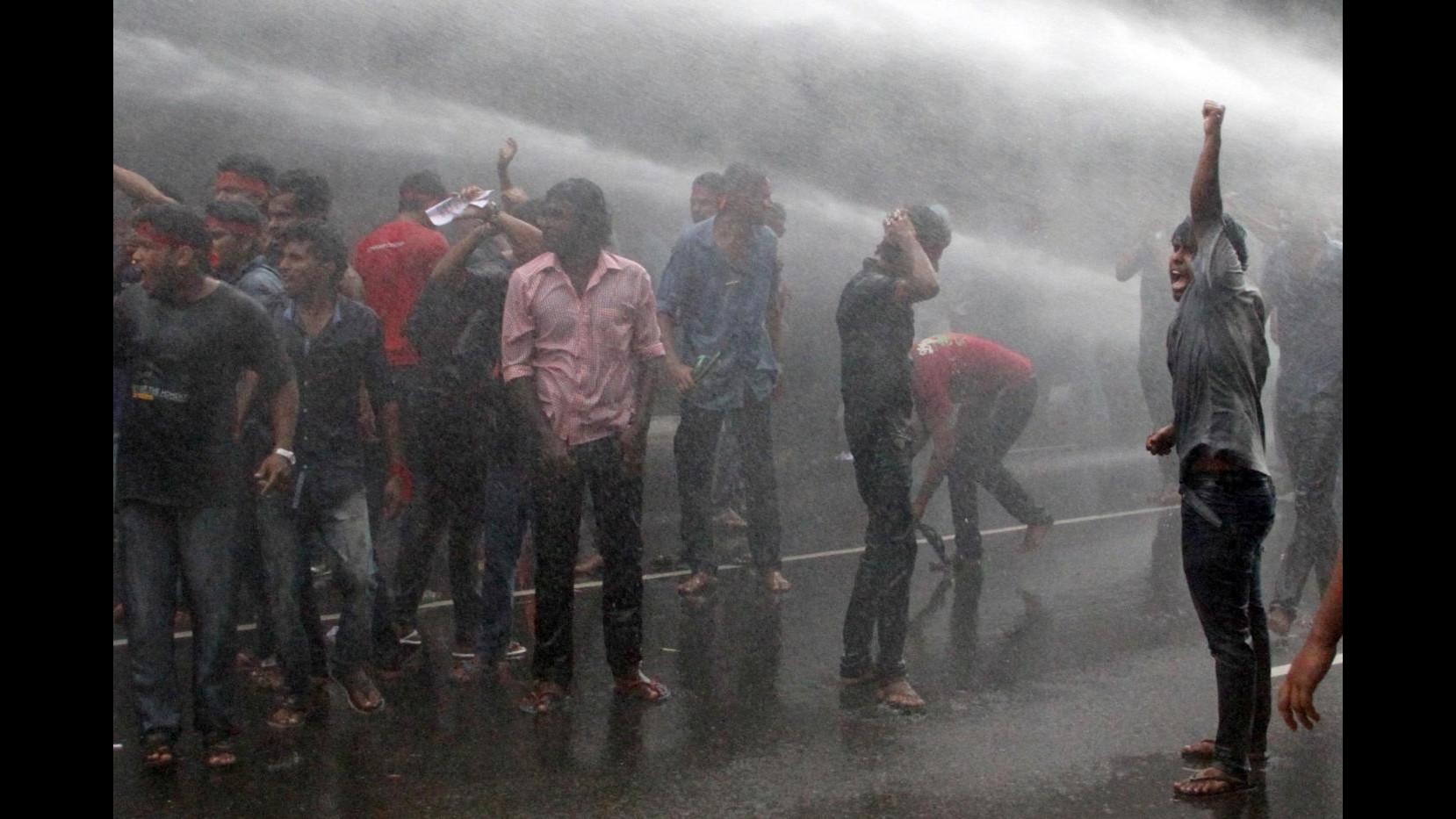 Sri Lanka, frana per piogge monsoniche: 3 morti, 150 dispersi