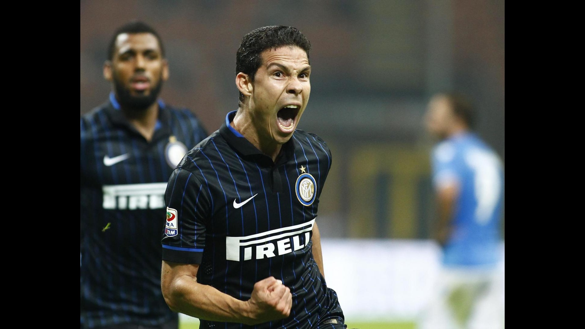 Inter, Hernanes: Squadra in crescita, tifosi devono avere fiducia in noi