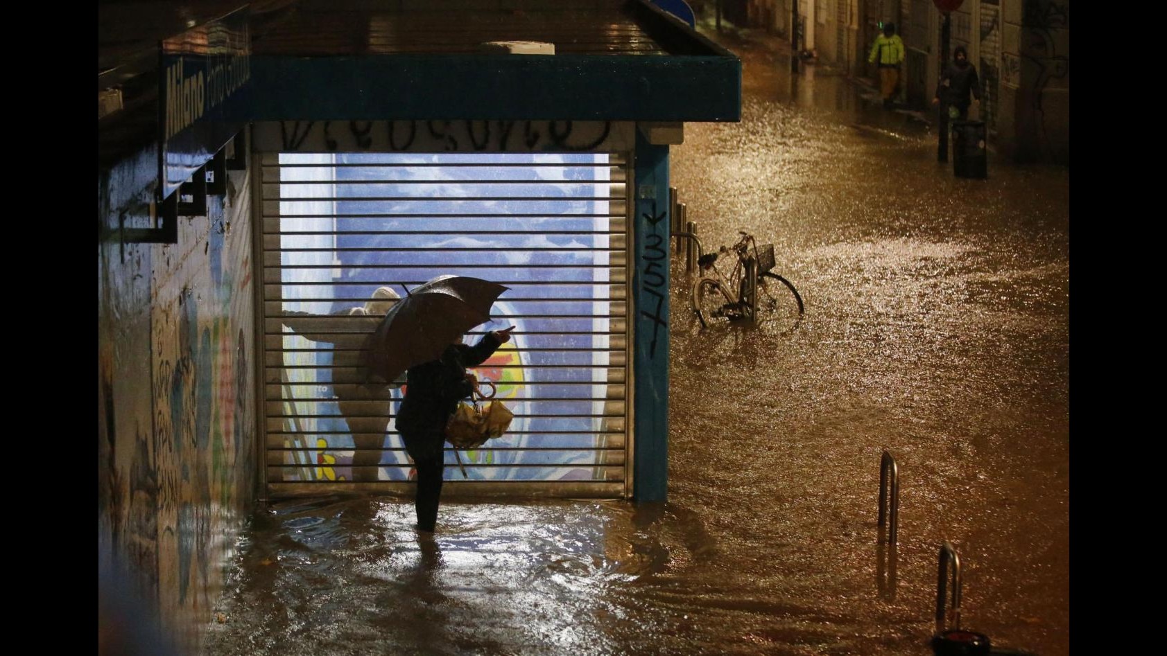 Maltempo, a Milano interrotta metropolitana tra Centrale e Garibaldi