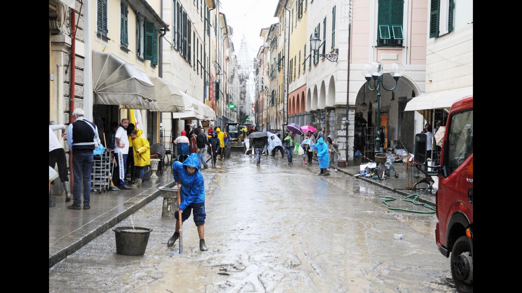 Maltempo, a Genova 190 interventi dei vigili del fuoco in 12 ore