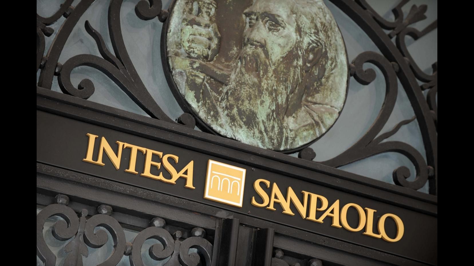Intesa Sanpaolo: Calati del 18% flussi nuovi crediti deteriorati