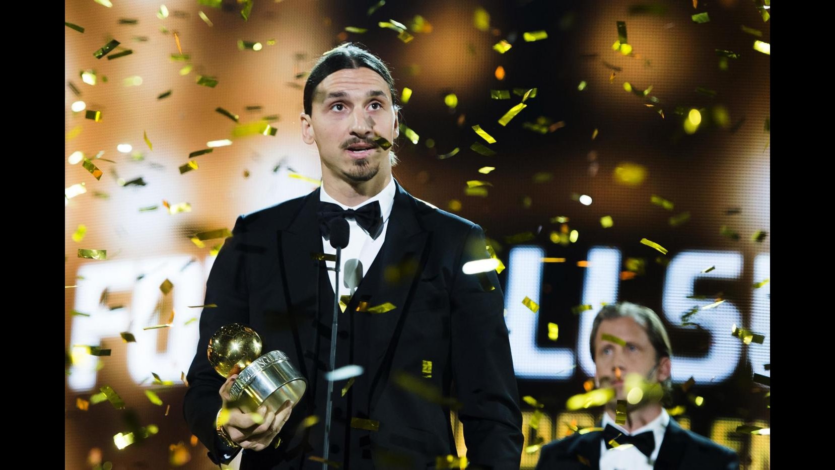 Ibrahimovic miglior giocatore svedese per la nona volta, il ricordo commosso del fratello