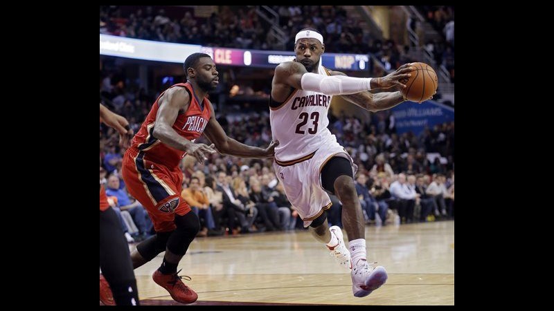 Basket Nba, Datome e Belinelli ancora ai box. LeBron James trascina Cleveland