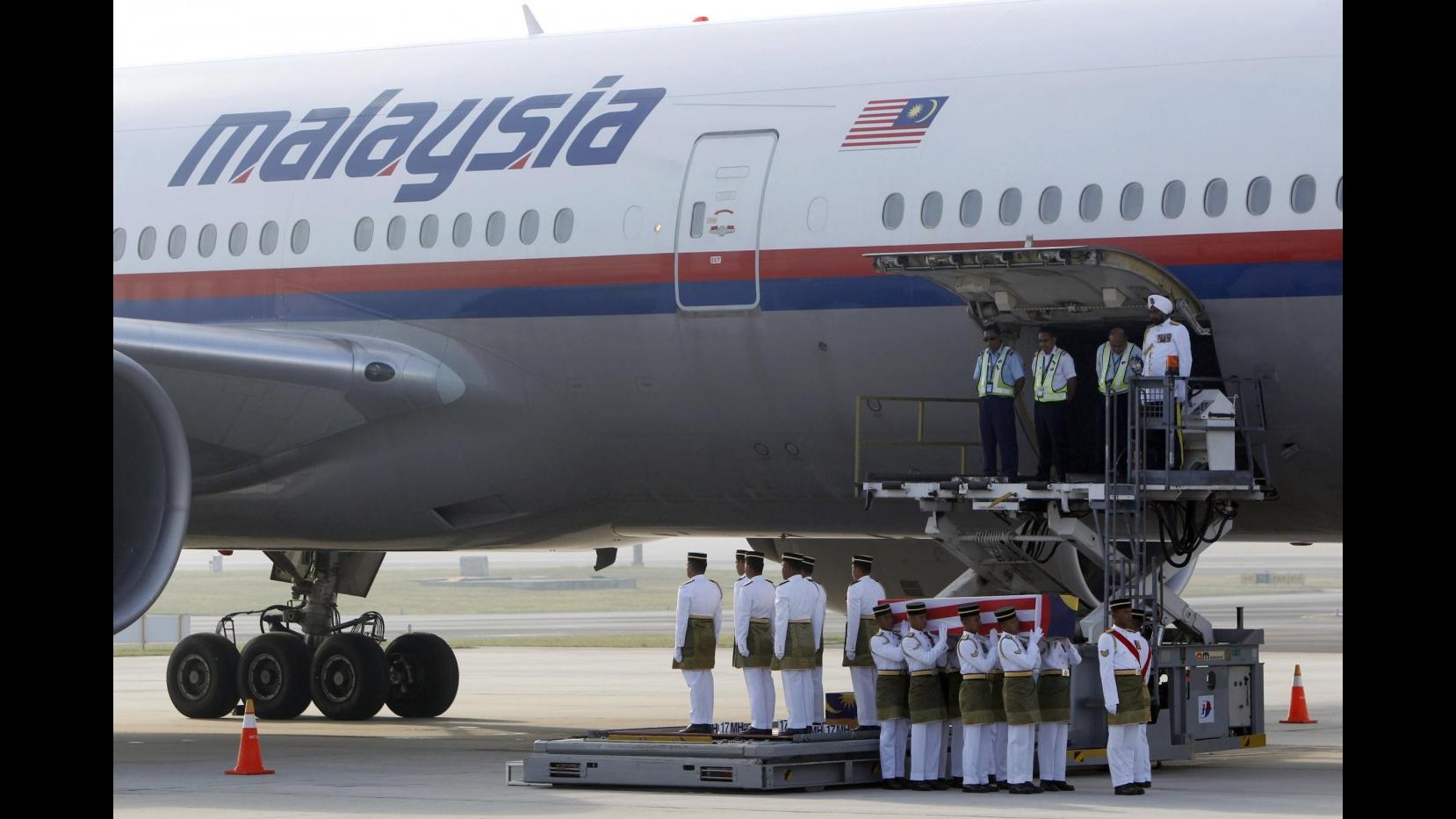 Ucraina, cerimonia in ricordo di vittime volo MH17 ad Amsterdam