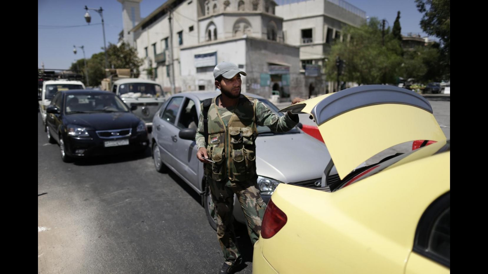 Siria, almeno 4 scienziati nucleari uccisi da uomini armati a Damasco
