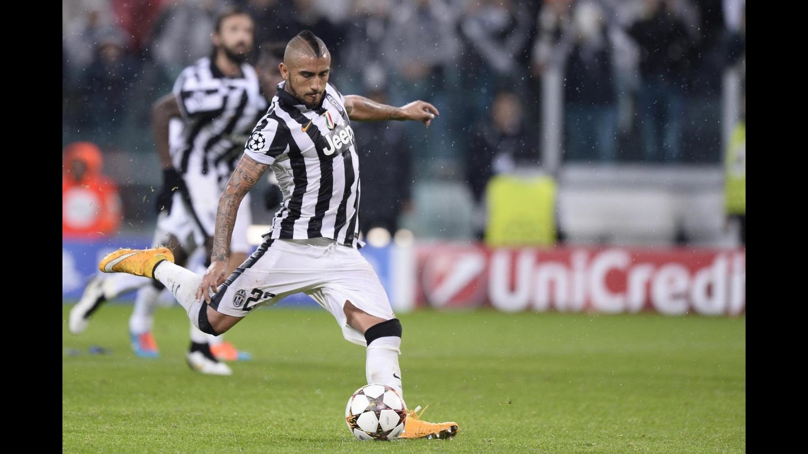 Calcio, Juventus: ginocchio Vidal ok, visita controllo ha dato ottimo esito