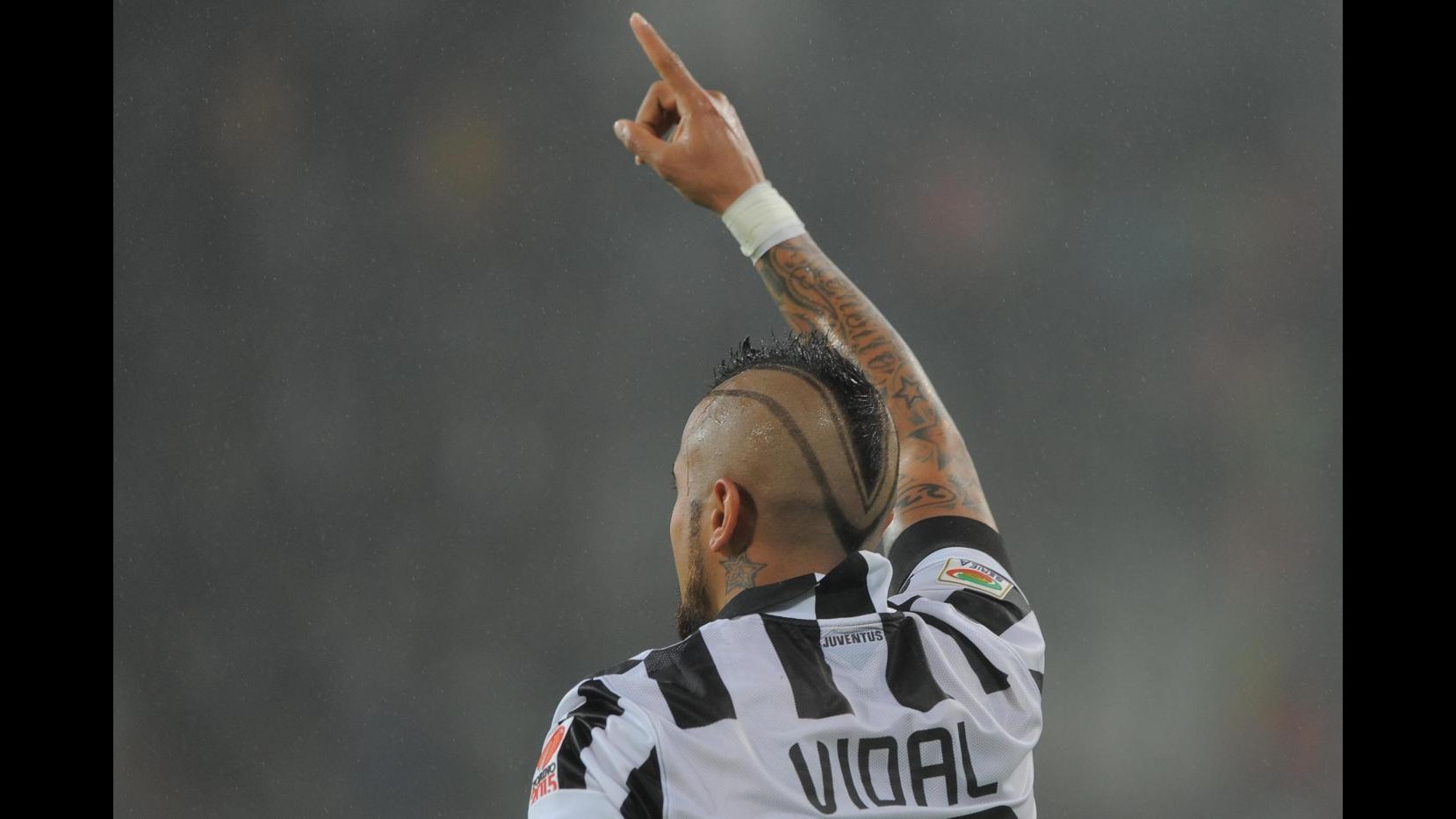 Vidal si coccola Pirlo: Giocatore incredibile, solo lui poteva metterla dentro